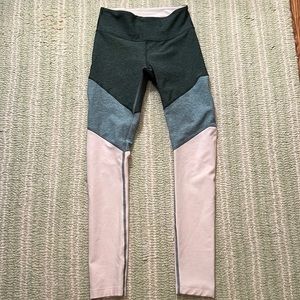 Outdoor Voices 7/8 Springs Leggings in Hunter/Slate/Ballet Size XS